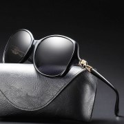 Luxury Sunglasses Uv400 Polarized Woman Fashion 2019 Vintage Glasses For Driving Shades Oversized Retro Female High Quality Tac