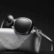 Women Sunglasses Uv400 New 2019 Polarized Vintage Glasses Retro Luxury Design Driving Shades Red Lens Fashion Lady Black Brand