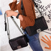 Luxury Handbags Women Bags Designer Chain Bag Women Messenger Bags Vintage Small Crossbody Bags For Women 2019 bolsa feminina